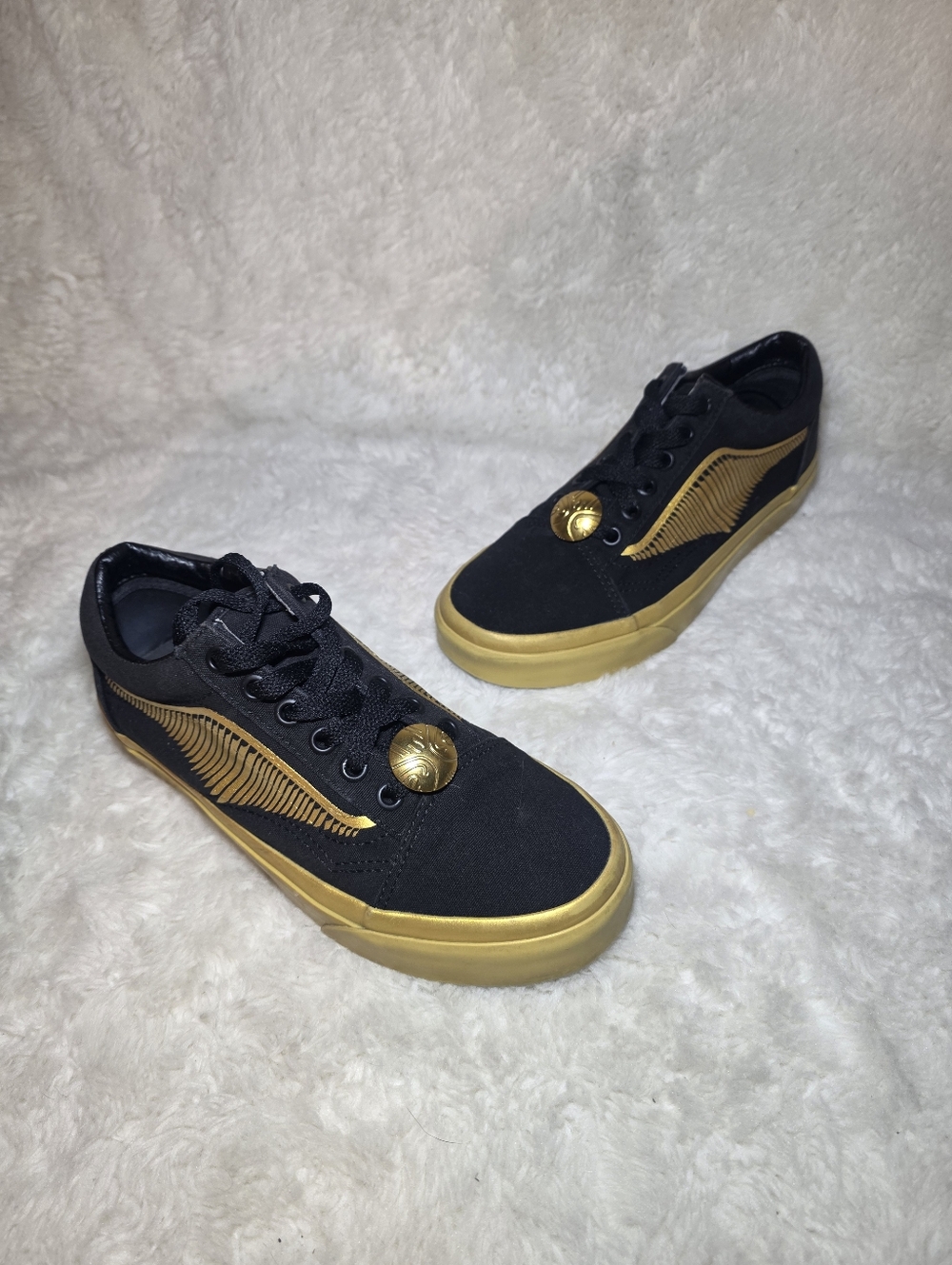 Vans x Harry Potter Old Skool "Golden Snitch" Sneakers - Women's 6 NWOT - Picture 7 of 14